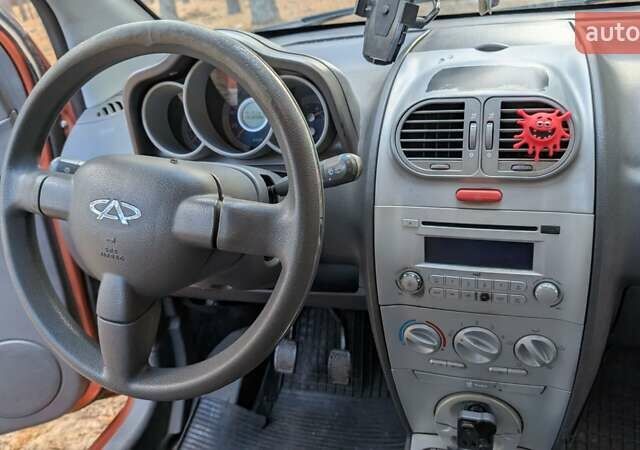 Оранжевый Чери Кимо, объемом двигателя 1.3 л и пробегом 63 тыс. км за 2600 $, фото 14 на Automoto.ua