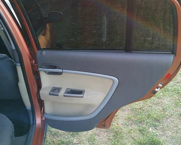 Оранжевый Чери Кимо, объемом двигателя 1.3 л и пробегом 143 тыс. км за 3200 $, фото 9 на Automoto.ua