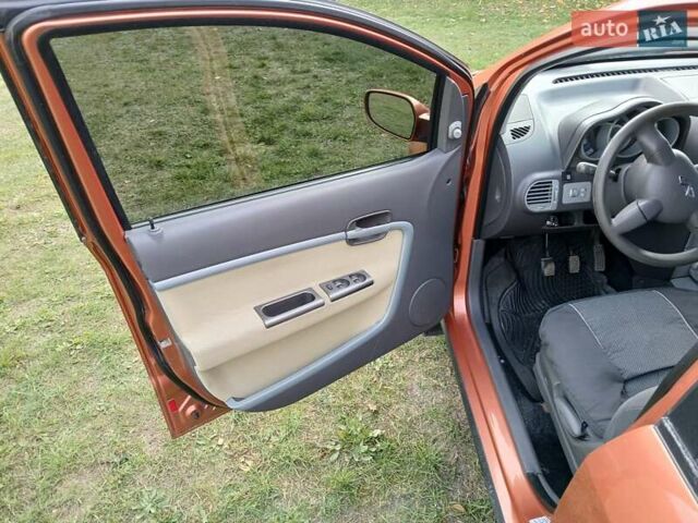 Оранжевый Чери Кимо, объемом двигателя 1.3 л и пробегом 143 тыс. км за 3200 $, фото 7 на Automoto.ua
