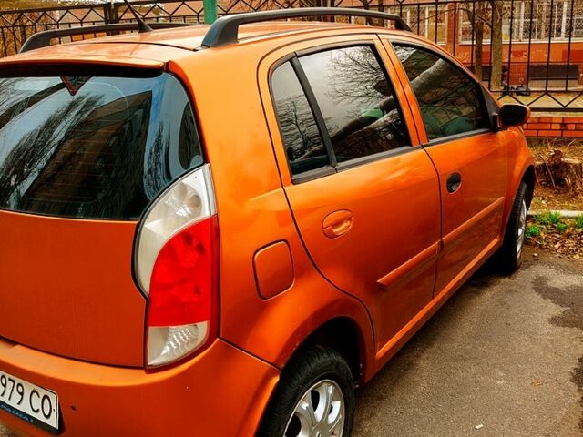 Оранжевый Чери Кимо, объемом двигателя 1.3 л и пробегом 454 тыс. км за 2100 $, фото 4 на Automoto.ua