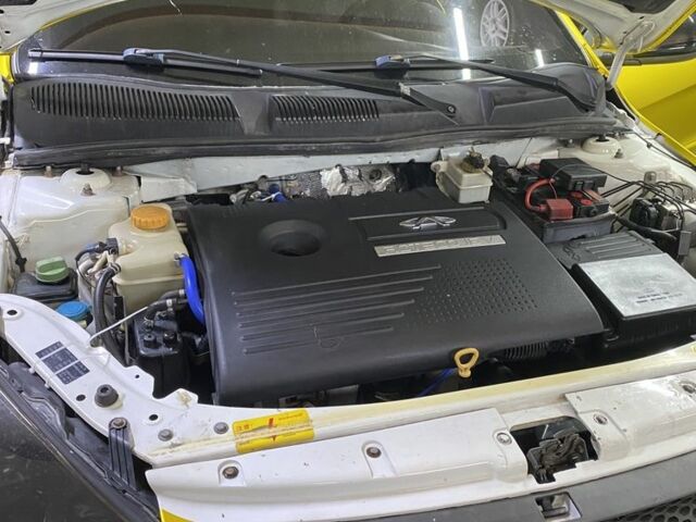 Белый Чери М11, объемом двигателя 1.6 л и пробегом 245 тыс. км за 3050 $, фото 14 на Automoto.ua