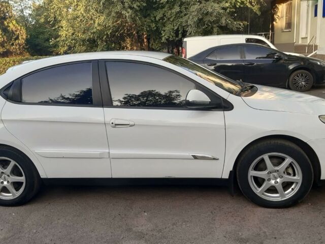 Білий Чері М11, об'ємом двигуна 1.6 л та пробігом 88 тис. км за 5000 $, фото 9 на Automoto.ua
