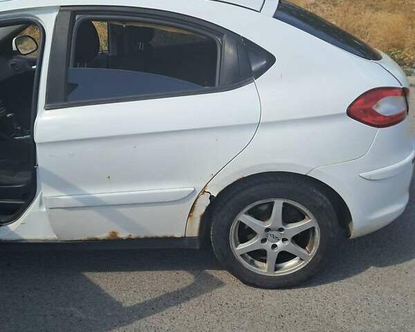Білий Чері М11, об'ємом двигуна 1.6 л та пробігом 135 тис. км за 2500 $, фото 4 на Automoto.ua