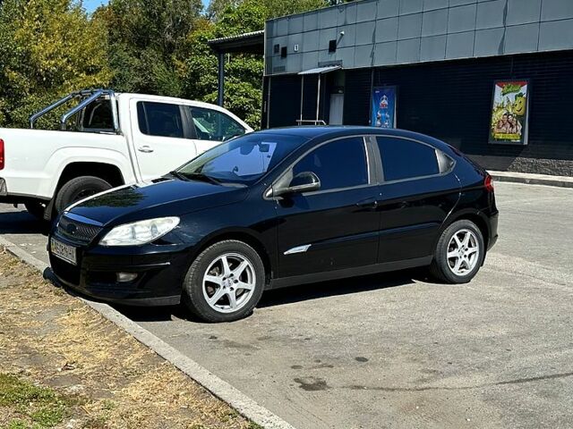 Черный Чери М11, объемом двигателя 1.6 л и пробегом 112 тыс. км за 3100 $, фото 3 на Automoto.ua