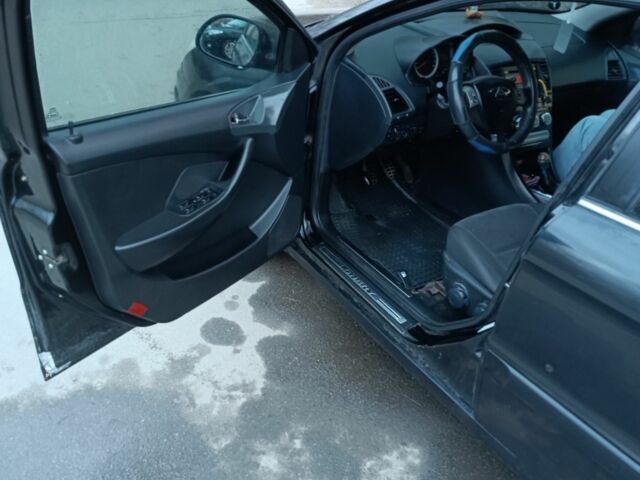 Чорний Чері М11, об'ємом двигуна 1.6 л та пробігом 230 тис. км за 2504 $, фото 7 на Automoto.ua