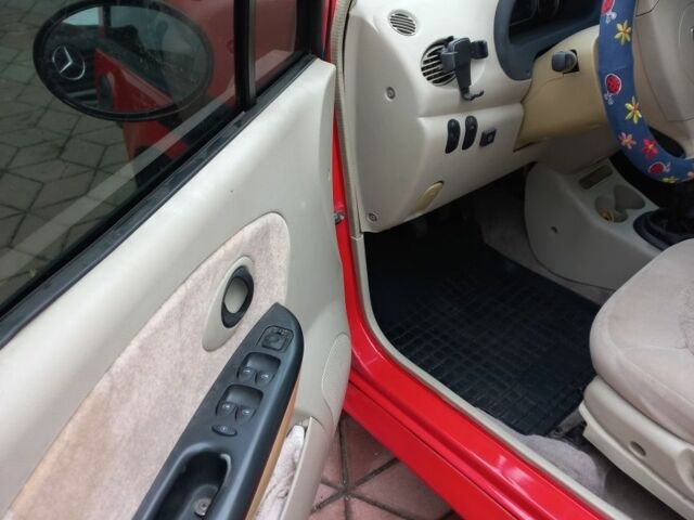 Красный Чери М11, объемом двигателя 1.1 л и пробегом 100 тыс. км за 2600 $, фото 4 на Automoto.ua