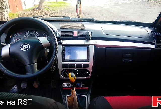 Красный Чери М11, объемом двигателя 1.3 л и пробегом 223 тыс. км за 1400 $, фото 6 на Automoto.ua