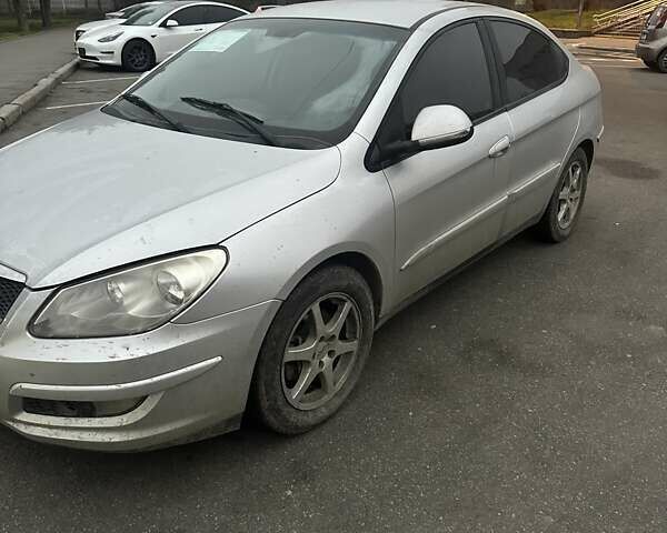 Серый Чери М11, объемом двигателя 1.6 л и пробегом 120 тыс. км за 3000 $, фото 2 на Automoto.ua