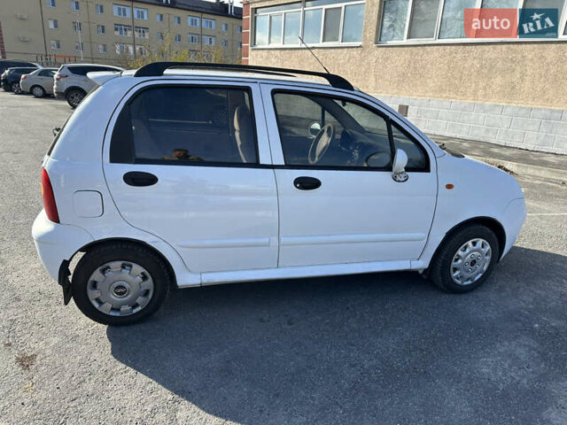 Білий Чері Кью Кью, об'ємом двигуна 1.08 л та пробігом 88 тис. км за 2700 $, фото 2 на Automoto.ua