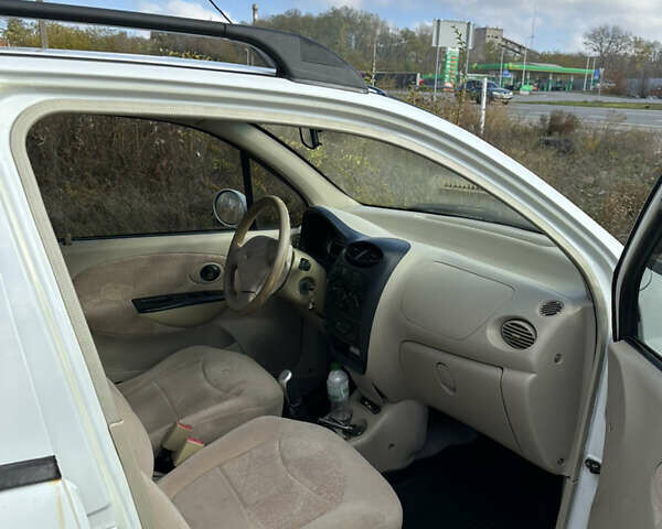 Білий Чері Кью Кью, об'ємом двигуна 1.08 л та пробігом 88 тис. км за 2700 $, фото 4 на Automoto.ua