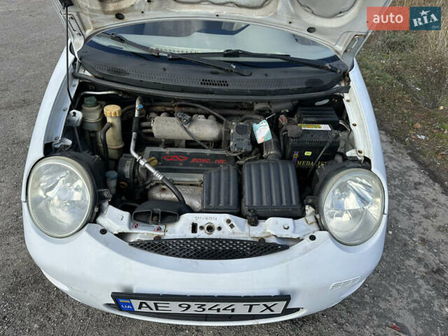 Білий Чері Кью Кью, об'ємом двигуна 1.08 л та пробігом 88 тис. км за 2700 $, фото 9 на Automoto.ua