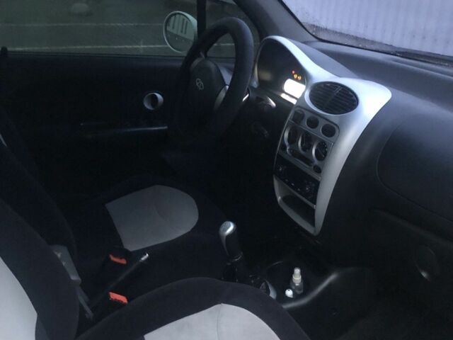 Белый Чери Кью Кью, объемом двигателя 1.1 л и пробегом 96 тыс. км за 2800 $, фото 6 на Automoto.ua