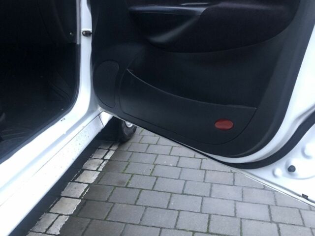 Белый Чери Кью Кью, объемом двигателя 1.1 л и пробегом 96 тыс. км за 2800 $, фото 7 на Automoto.ua