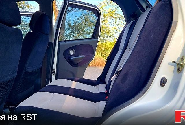 Белый Чери Кью Кью, объемом двигателя 1.1 л и пробегом 88 тыс. км за 1999 $, фото 11 на Automoto.ua