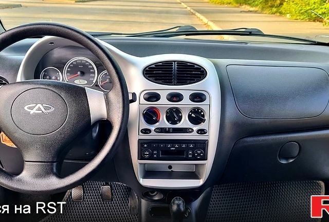 Белый Чери Кью Кью, объемом двигателя 1.1 л и пробегом 88 тыс. км за 1999 $, фото 6 на Automoto.ua