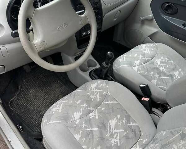 Бежевий Чері Кью Кью, об'ємом двигуна 1.08 л та пробігом 125 тис. км за 1850 $, фото 8 на Automoto.ua