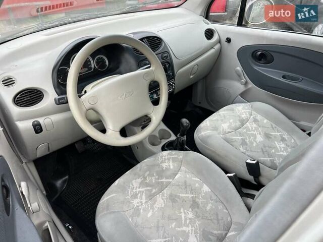 Бежевый Чери Кью Кью, объемом двигателя 1.08 л и пробегом 106 тыс. км за 1550 $, фото 12 на Automoto.ua