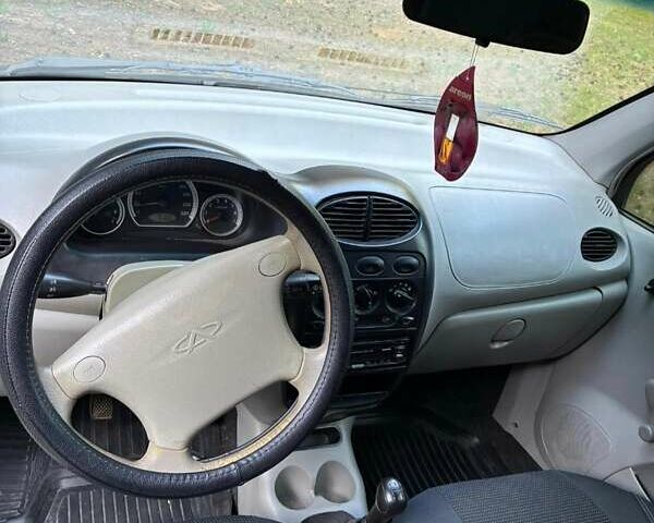 Бежевый Чери Кью Кью, объемом двигателя 1.08 л и пробегом 200 тыс. км за 1650 $, фото 1 на Automoto.ua