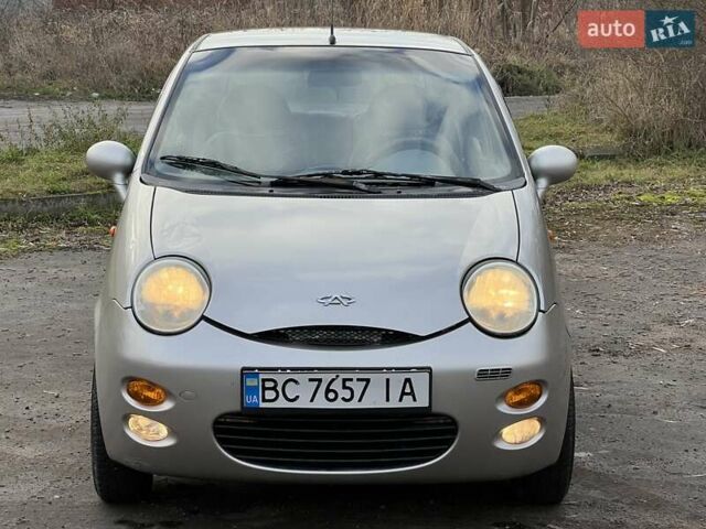 Бежевый Чери Кью Кью, объемом двигателя 1.08 л и пробегом 106 тыс. км за 1550 $, фото 4 на Automoto.ua