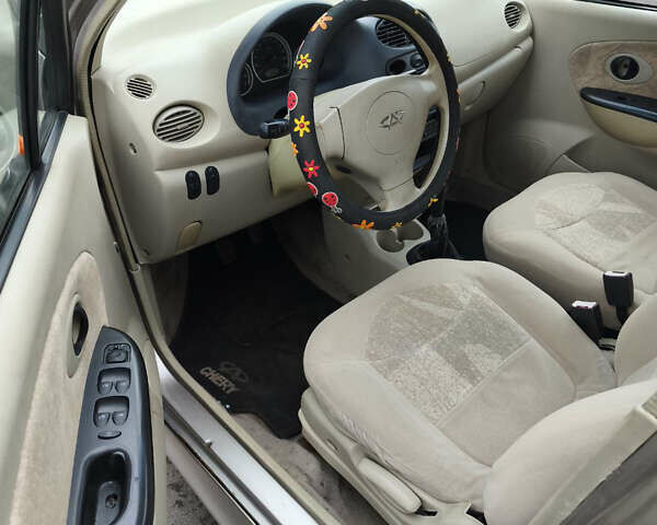 Бежевий Чері Кью Кью, об'ємом двигуна 1.1 л та пробігом 122 тис. км за 1399 $, фото 5 на Automoto.ua