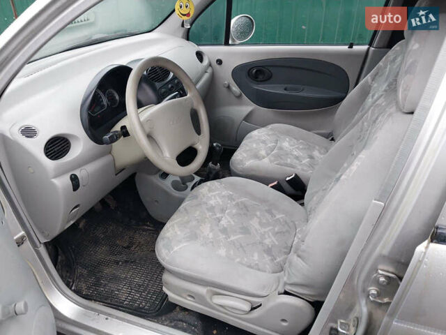 Бежевый Чери Кью Кью, объемом двигателя 1.08 л и пробегом 126 тыс. км за 1750 $, фото 7 на Automoto.ua