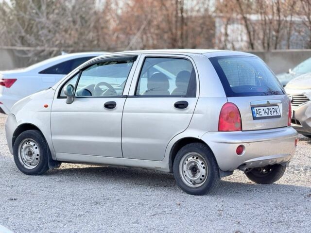 Бежевый Чери Кью Кью, объемом двигателя 1.1 л и пробегом 200 тыс. км за 1350 $, фото 3 на Automoto.ua