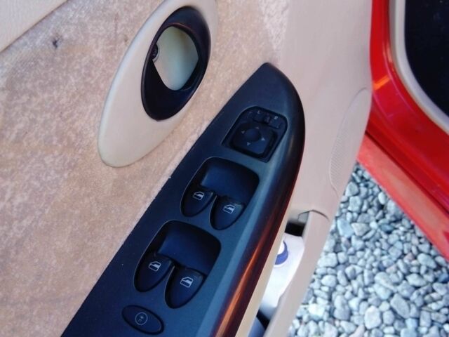 Красный Чери Кью Кью, объемом двигателя 1.1 л и пробегом 71 тыс. км за 2000 $, фото 7 на Automoto.ua