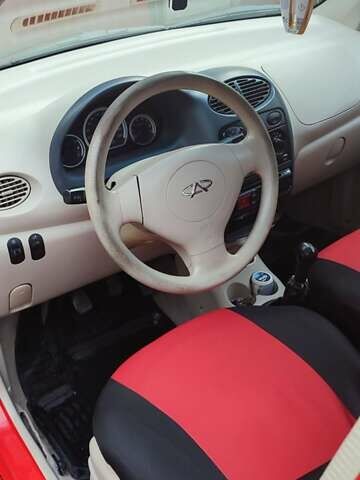 Красный Чери Кью Кью, объемом двигателя 1.08 л и пробегом 82 тыс. км за 2000 $, фото 23 на Automoto.ua