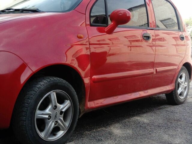 Красный Чери Кью Кью, объемом двигателя 1.1 л и пробегом 71 тыс. км за 2000 $, фото 5 на Automoto.ua