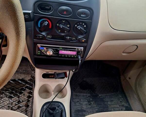 Чері Кью Кью 2007 у Вольногорске на Automoto.ua Червоний Чері Кью Кью, об'ємом двигуна 1.1 л та пробігом 71 тис. км за 2199 $, фото 14 на Automoto.ua