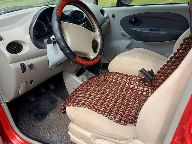 Красный Чери Кью Кью, объемом двигателя 1.1 л и пробегом 100 тыс. км за 1600 $, фото 1 на Automoto.ua