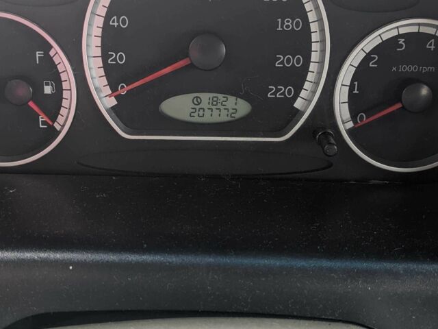 Чери Кью Кью 2007 в Львове на Automoto.ua Красный Чери Кью Кью, объемом двигателя 1.1 л и пробегом 208 тыс. км за 1200 $, фото 7 на Automoto.ua
