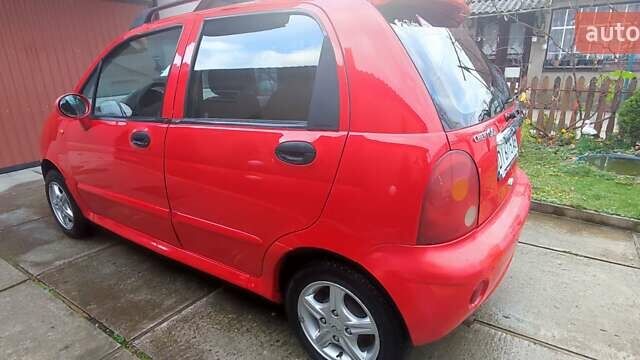 Красный Чери Кью Кью, объемом двигателя 1.08 л и пробегом 82 тыс. км за 2000 $, фото 16 на Automoto.ua