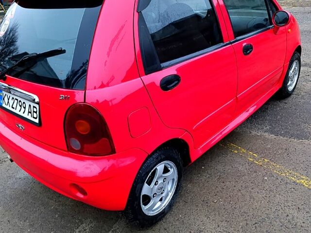 Красный Чери Кью Кью, объемом двигателя 1.1 л и пробегом 50 тыс. км за 2900 $, фото 2 на Automoto.ua