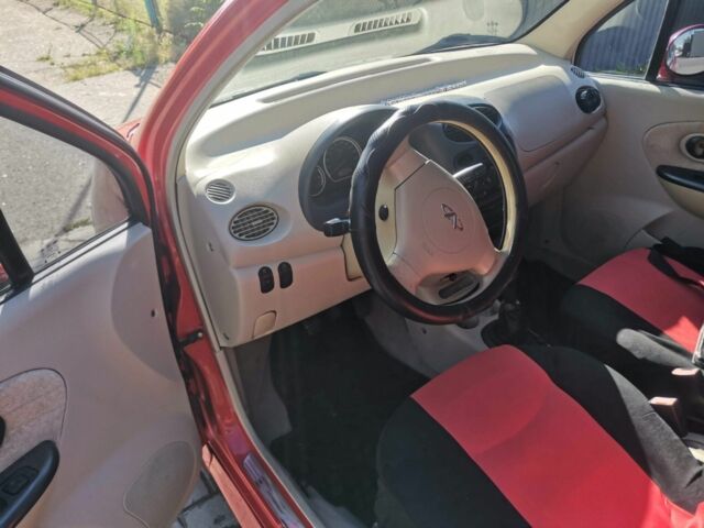 Красный Чери Кью Кью, объемом двигателя 1.1 л и пробегом 126 тыс. км за 2100 $, фото 1 на Automoto.ua