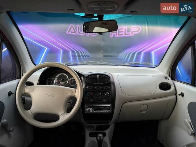 Чері Кью Кью 2008 у Запоріжжя на Automoto.ua Червоний Чері Кью Кью, об'ємом двигуна 1.1 л та пробігом 54 тис. км за 2999 $, фото 11 на Automoto.ua