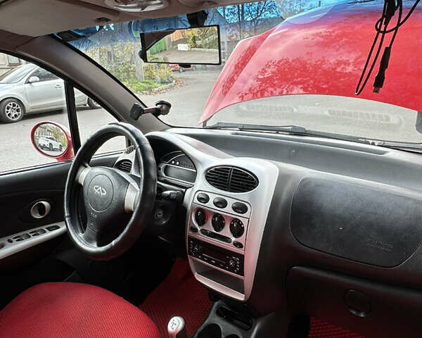 Красный Чери Кью Кью, объемом двигателя 1.3 л и пробегом 179 тыс. км за 3200 $, фото 21 на Automoto.ua