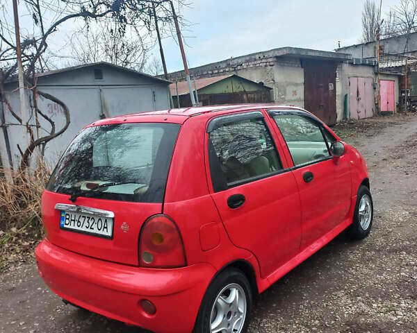 Красный Чери Кью Кью, объемом двигателя 1.1 л и пробегом 155 тыс. км за 1950 $, фото 4 на Automoto.ua