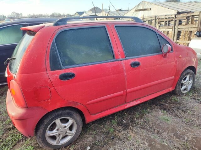 Красный Чери Кью Кью, объемом двигателя 0 л и пробегом 105 тыс. км за 1200 $, фото 1 на Automoto.ua