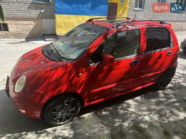 Красный Чери Кью Кью, объемом двигателя 1.08 л и пробегом 95 тыс. км за 3000 $, фото 1 на Automoto.ua