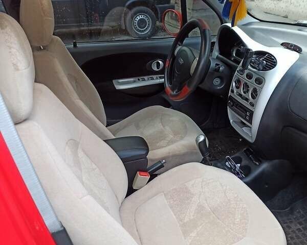 Красный Чери Кью Кью, объемом двигателя 1.1 л и пробегом 120 тыс. км за 2858 $, фото 2 на Automoto.ua