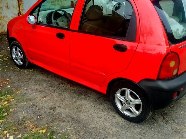 Красный Чери Кью Кью, объемом двигателя 1.1 л и пробегом 86 тыс. км за 2300 $, фото 1 на Automoto.ua