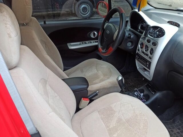 Красный Чери Кью Кью, объемом двигателя 1.1 л и пробегом 120 тыс. км за 2858 $, фото 3 на Automoto.ua