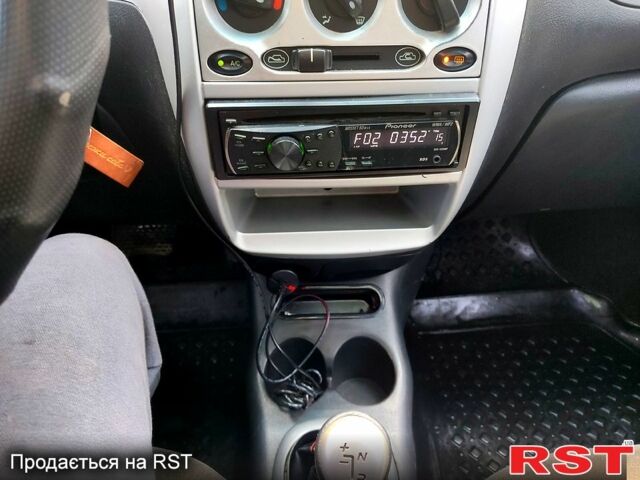 Красный Чери Кью Кью, объемом двигателя 1.1 л и пробегом 117 тыс. км за 2200 $, фото 6 на Automoto.ua