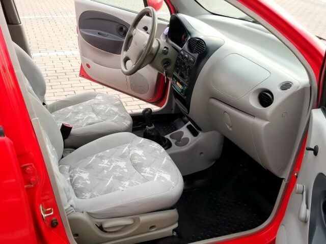 Красный Чери Кью Кью, объемом двигателя 0 л и пробегом 220 тыс. км за 1600 $, фото 12 на Automoto.ua