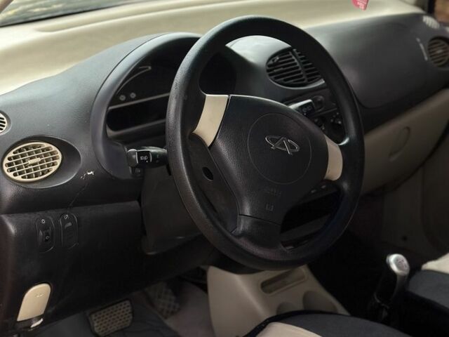 Красный Чери Кью Кью, объемом двигателя 1.1 л и пробегом 64 тыс. км за 2300 $, фото 4 на Automoto.ua