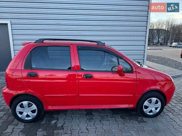 Красный Чери Кью Кью, объемом двигателя 1.08 л и пробегом 132 тыс. км за 2500 $, фото 1 на Automoto.ua