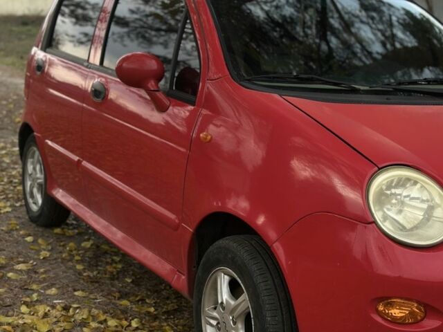 Красный Чери Кью Кью, объемом двигателя 1.1 л и пробегом 64 тыс. км за 2300 $, фото 1 на Automoto.ua
