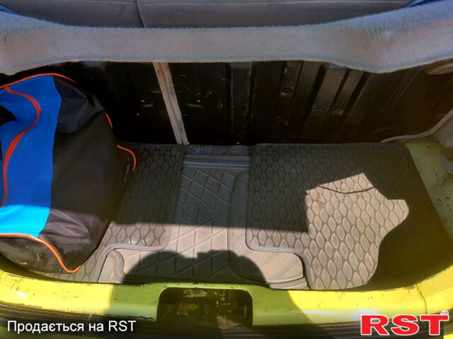 Жовтий Чері Кью Кью, об'ємом двигуна 1.1 л та пробігом 136 тис. км за 2000 $, фото 5 на Automoto.ua