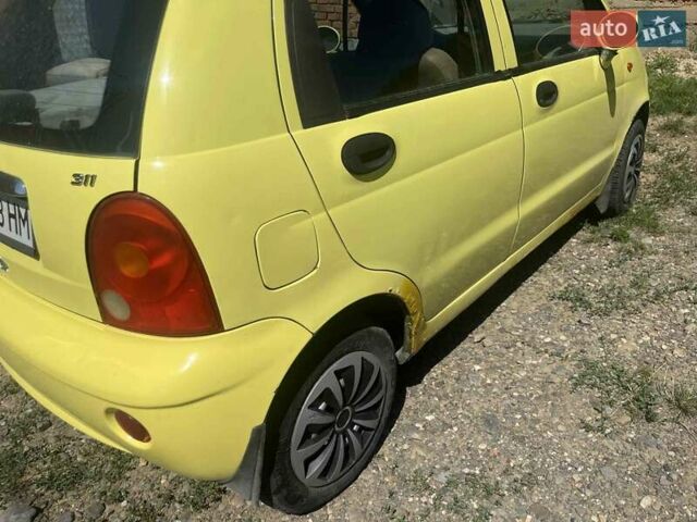 Желтый Чери Кью Кью, объемом двигателя 1.08 л и пробегом 191 тыс. км за 1674 $, фото 8 на Automoto.ua